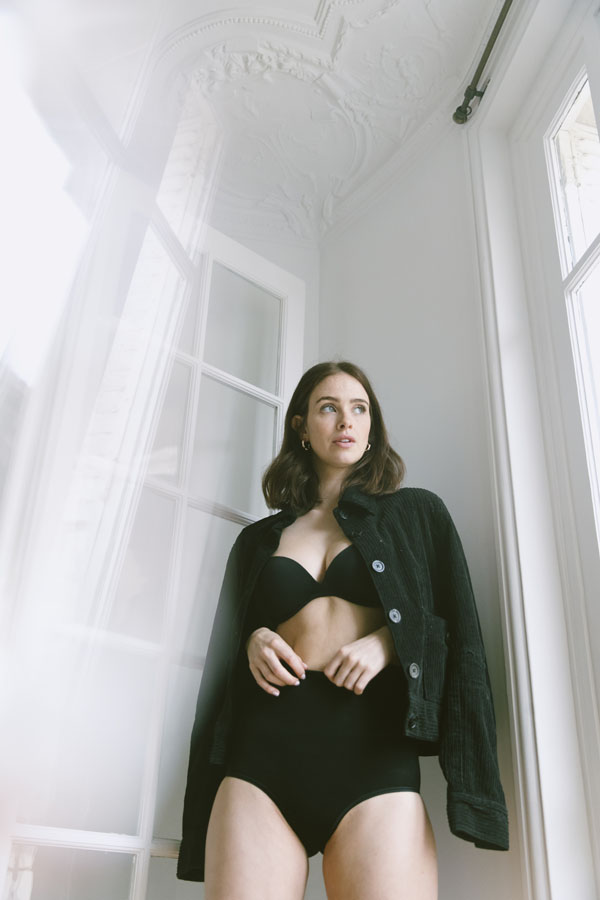 Test agence: Séance photo lingerie boudoir avec Charlie Brogan par le photographe Antonio Barros