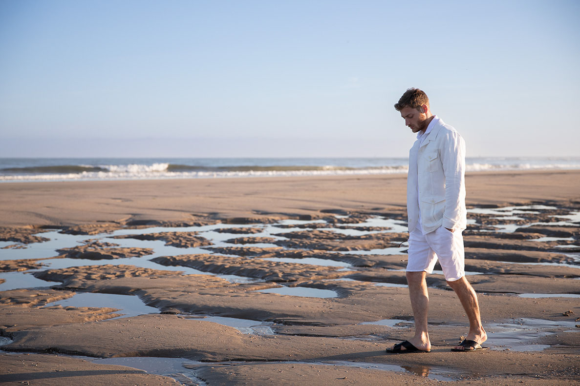Van Laack Fashion Campaign with Adrien Jacques posing with the latest spring summer collection in Scheveningen, captured by advertising photographer Antonio Barros