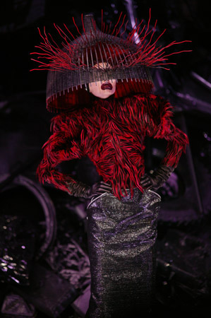 alexander mcqueen a/w 2010 - pr�t-�-porter - Paris by Antonio Barros