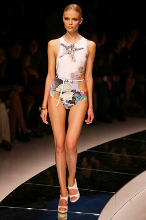 versace s/s 2009 - milano moda donna by Antonio Barros