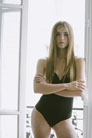 Shooting mode: Séance photo lingerie boudoir avec Emily Barbe par le photographe Antonio Barros